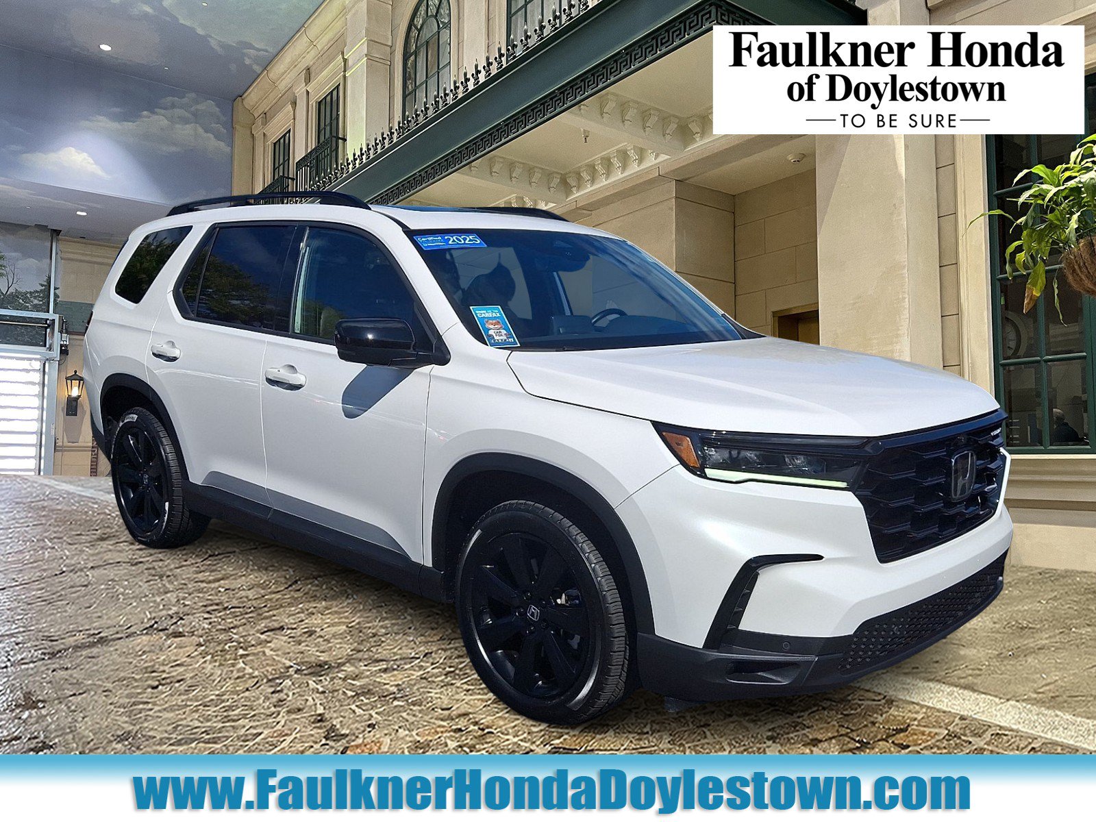 Certified 2025 Honda Pilot Black Edition image 1