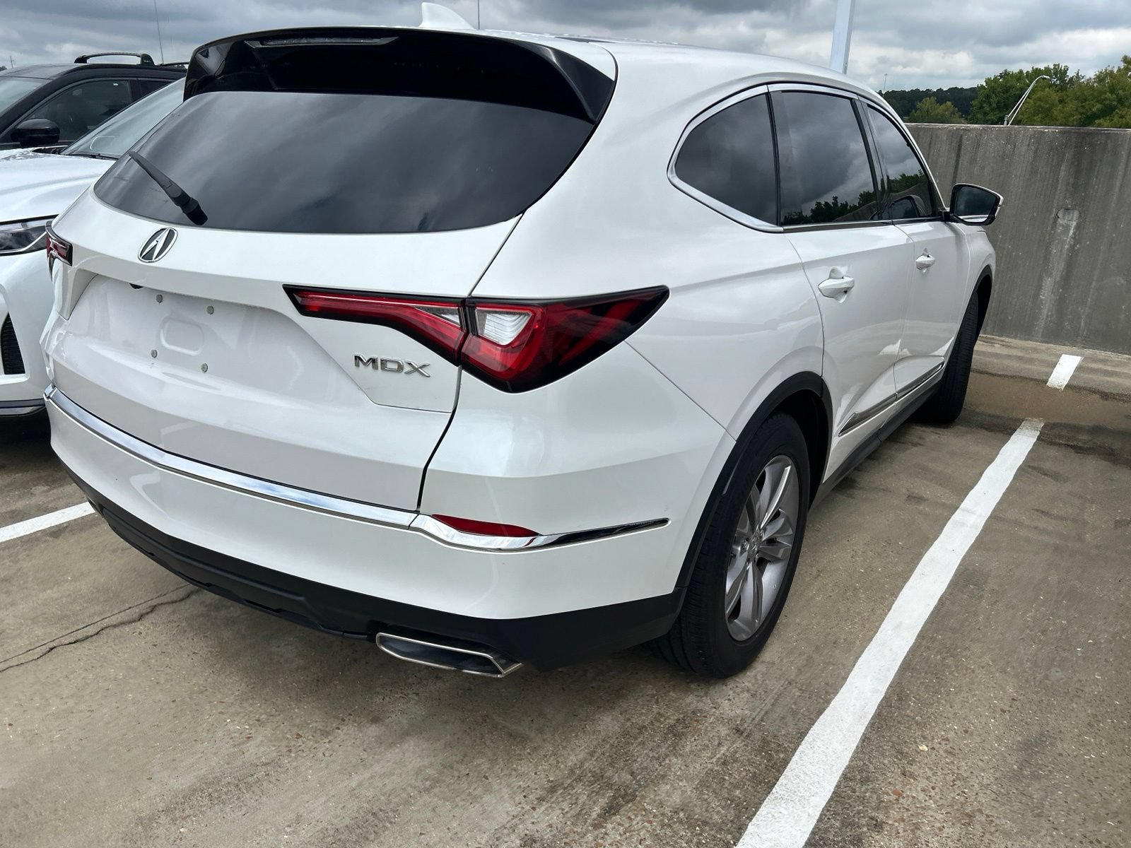 Used 2023 Acura MDX FWD image 33
