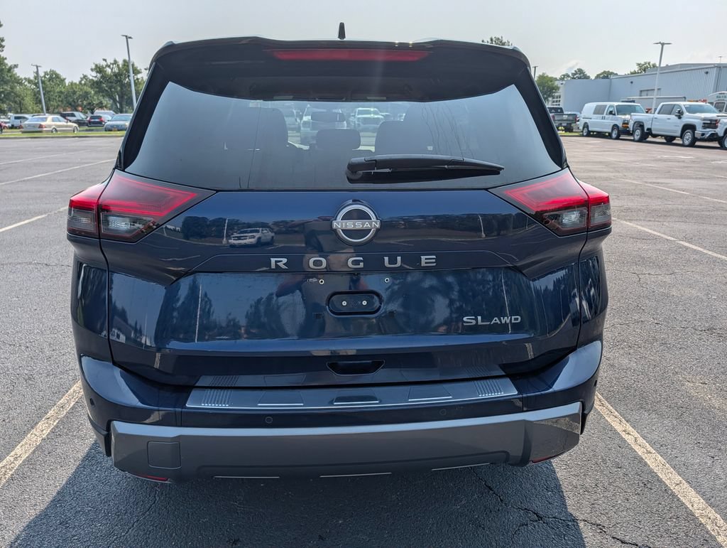 Used 2024 Nissan Rogue SL AWD/4WD image 23