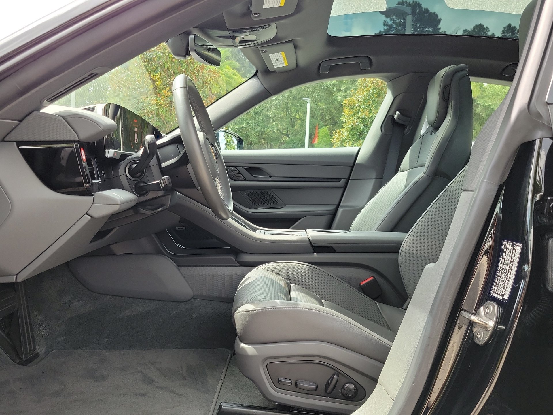 Used 2024 Porsche Taycan RWD image 26