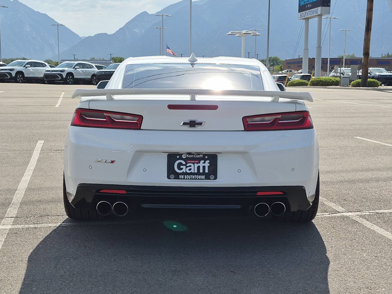 Used 2018 Chevrolet Camaro ZL1 RWD image 4