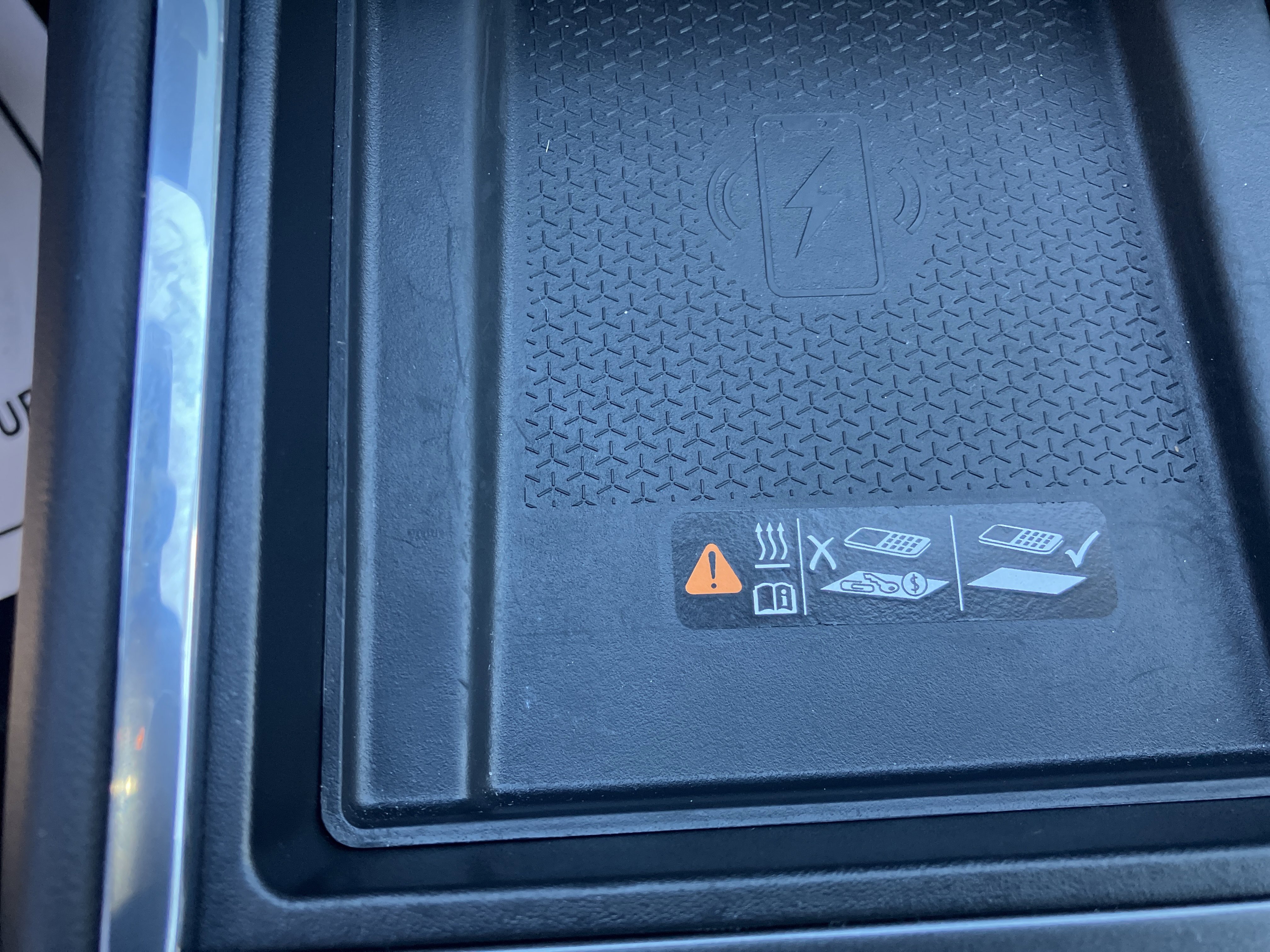 Used 2025 GMC Acadia Elevation image 31