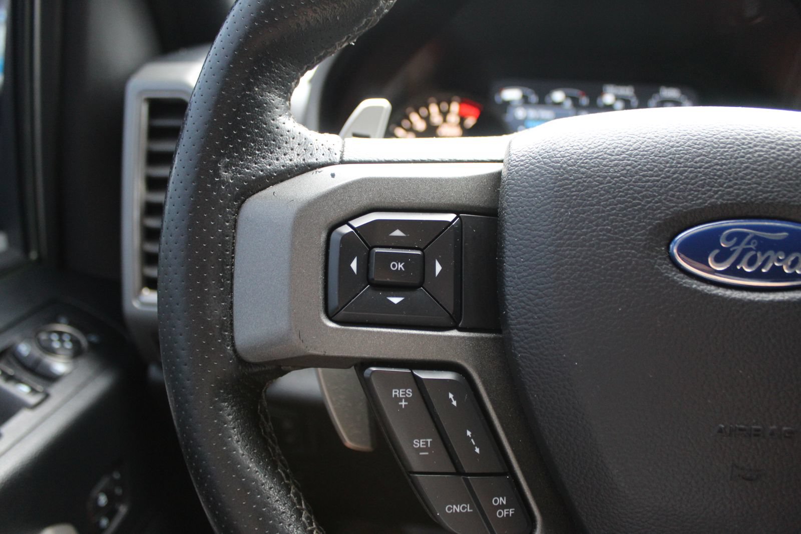 Used 2019 Ford F150 Raptor w/ Equipment Group 802A Luxury AWD/4WD image 26