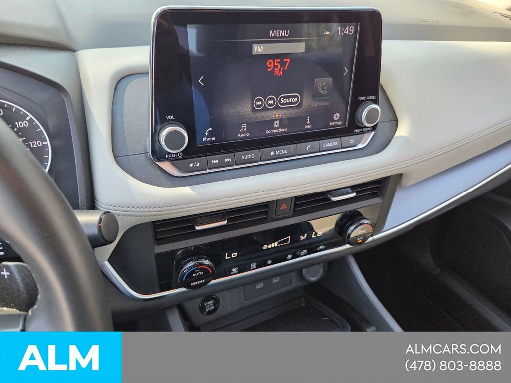 Used 2025 Nissan Rogue SV image 20