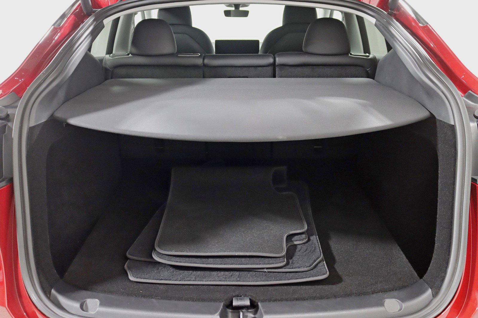 Used 2025 Tesla Model Y Long Range image 37