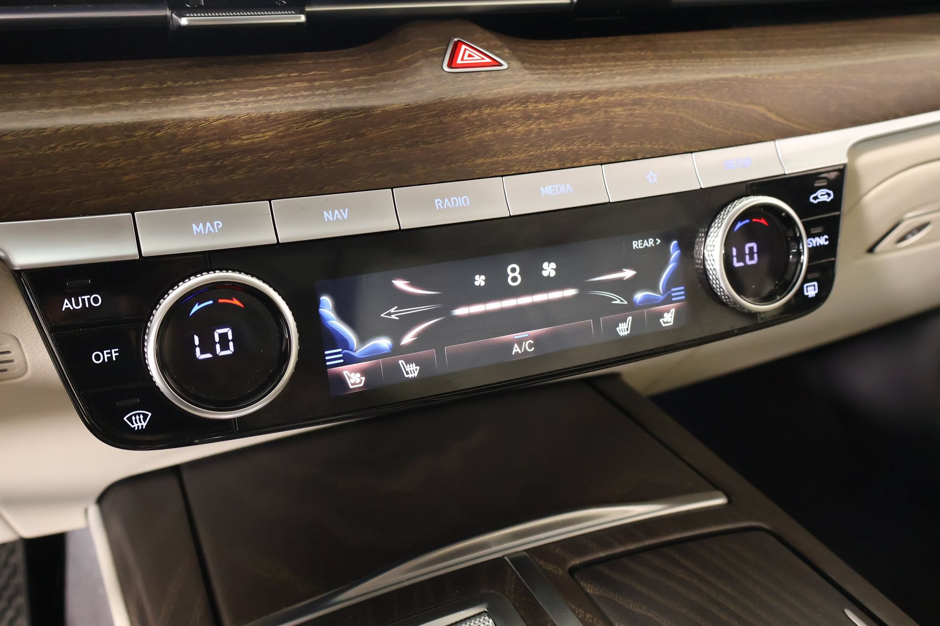 Used 2022 Genesis G80 2.5T w/ Advanced Package RWD image 8