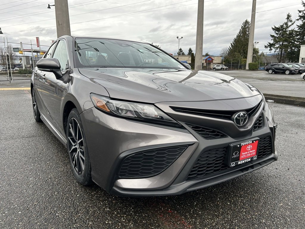 Certified 2024 Toyota Camry SE image 3