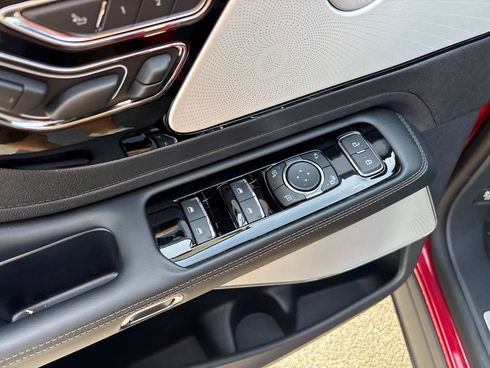 New 2026 Lincoln Aviator Reserve AWD/4WD image 13