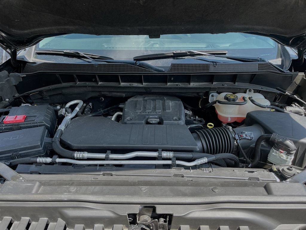 Used 2023 Chevrolet Silverado 1500 Custom AWD/4WD image 28