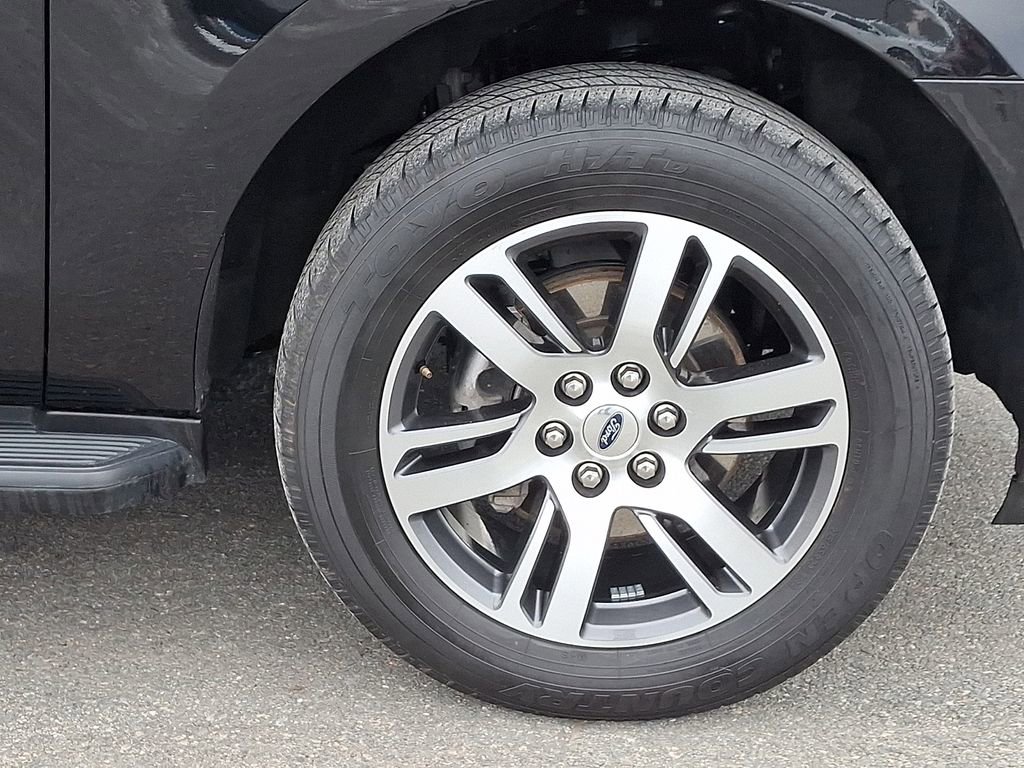 Used 2024 Ford Expedition Limited image 8