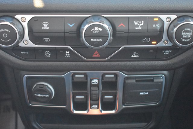 Used 2025 Jeep Gladiator Sport image 24