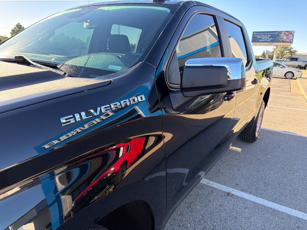 Used 2024 Chevrolet Silverado 1500 LT w/ Protection Package RWD image 9