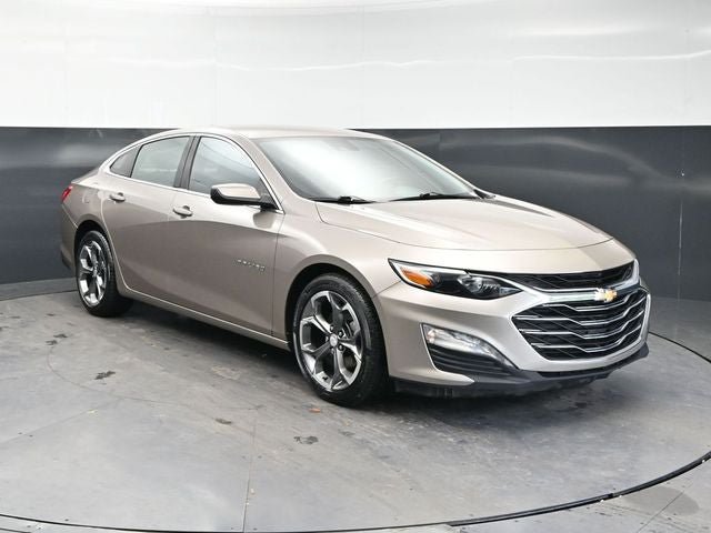 Used 2024 Chevrolet Malibu LT FWD image 1