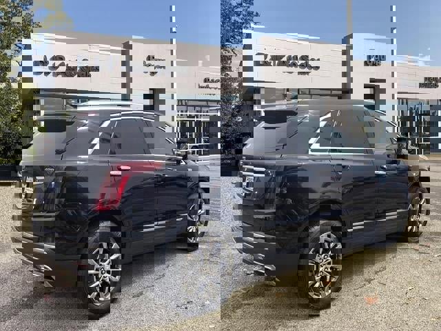 Used 2023 Cadillac XT5 Premium Luxury image 2