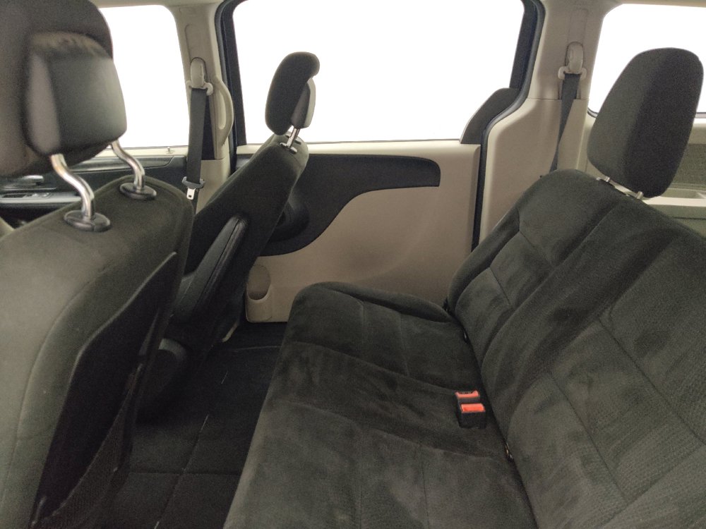 Used 2015 Dodge Grand Caravan American Value Package FWD image 18