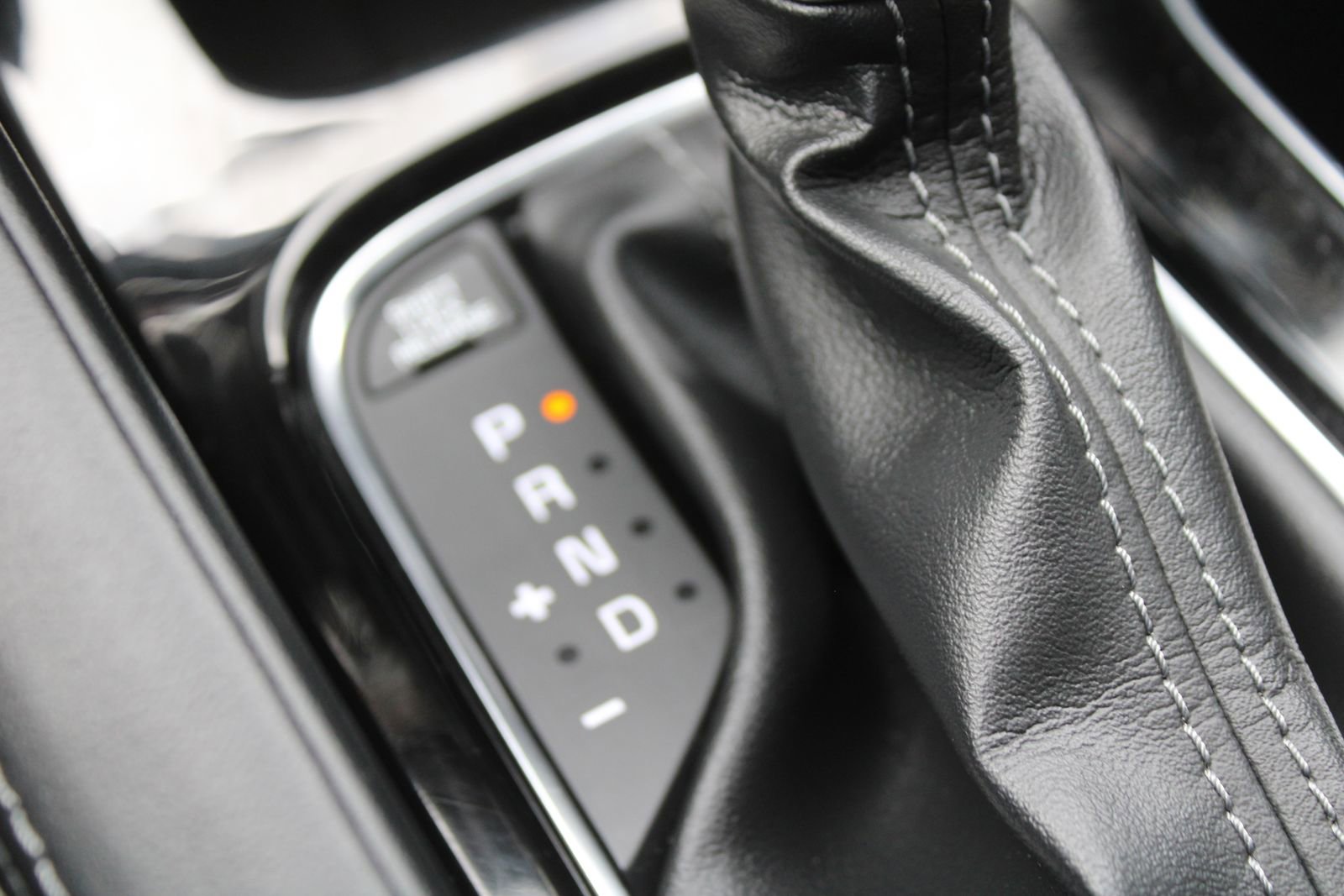 Used 2022 Kia Telluride SX w/ SX Prestige Package image 39