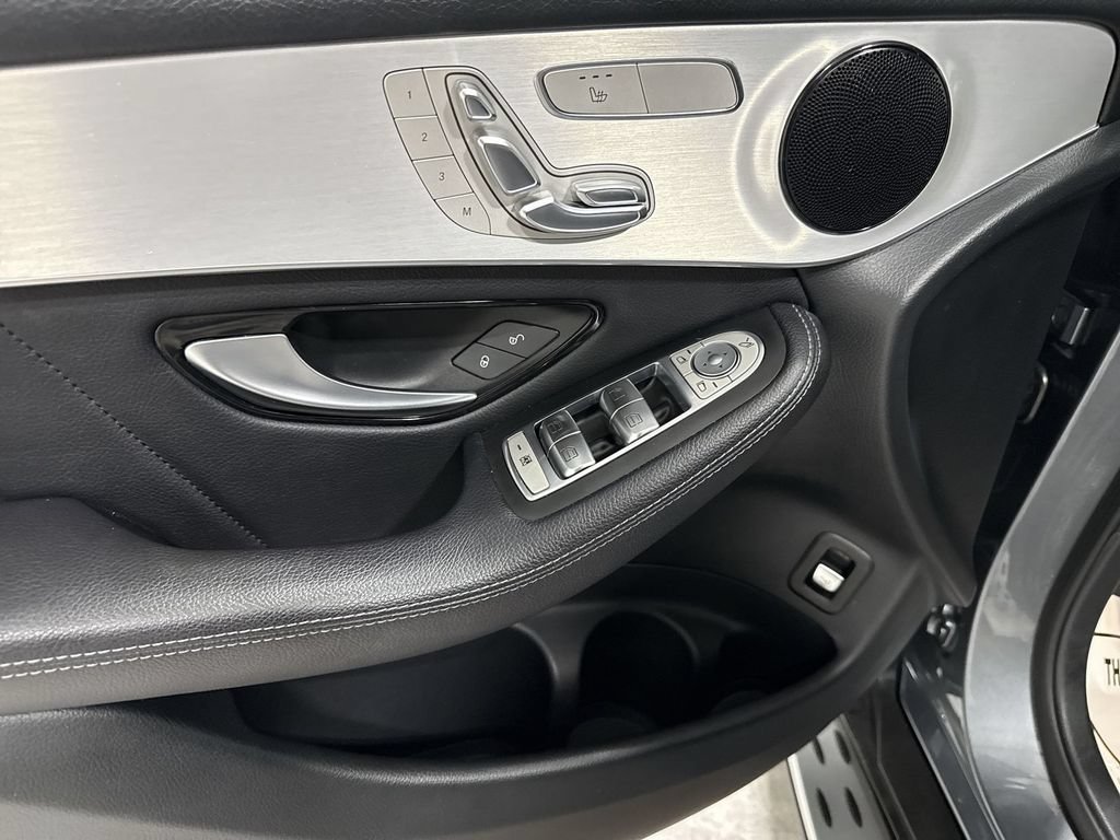 Used 2019 Mercedes-Benz GLC 300 image 24