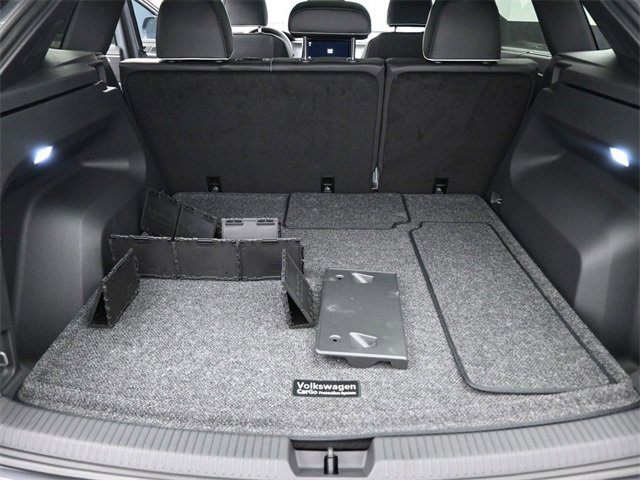 New 2025 Volkswagen Atlas Cross Sport SEL Premium R-Line image 27