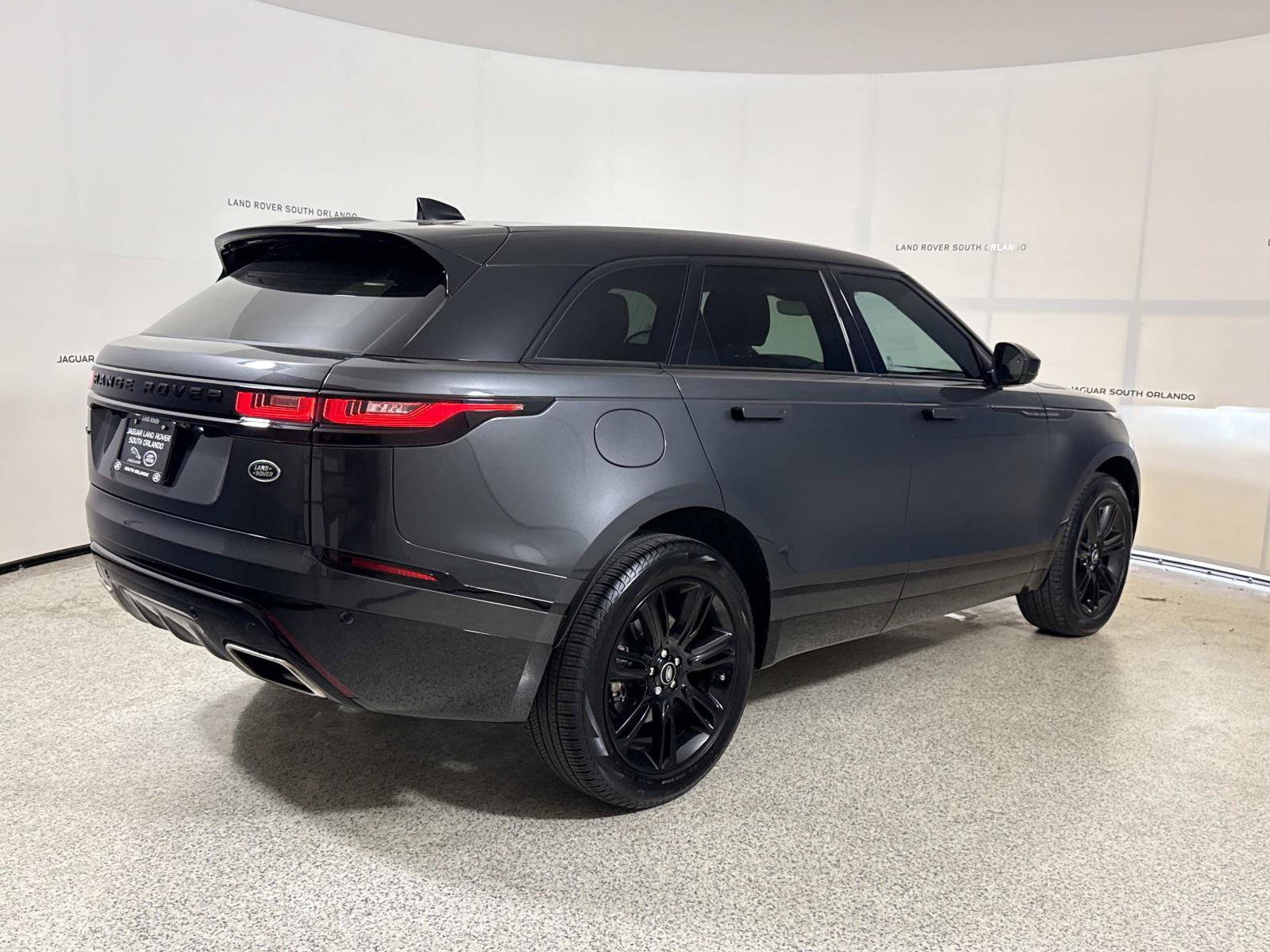 Used 2023 Land Rover Range Rover Velar R-Dynamic S AWD/4WD image 5