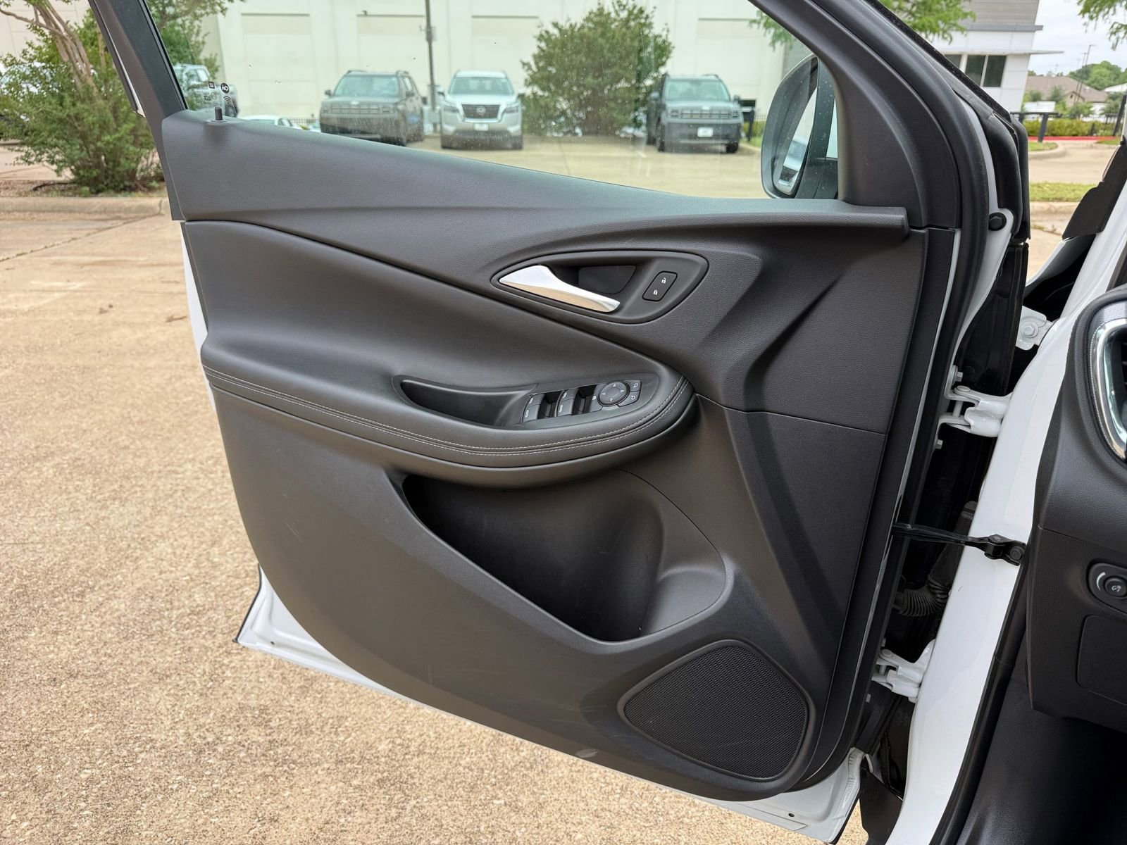 Used 2025 Buick Encore GX Preferred FWD image 18