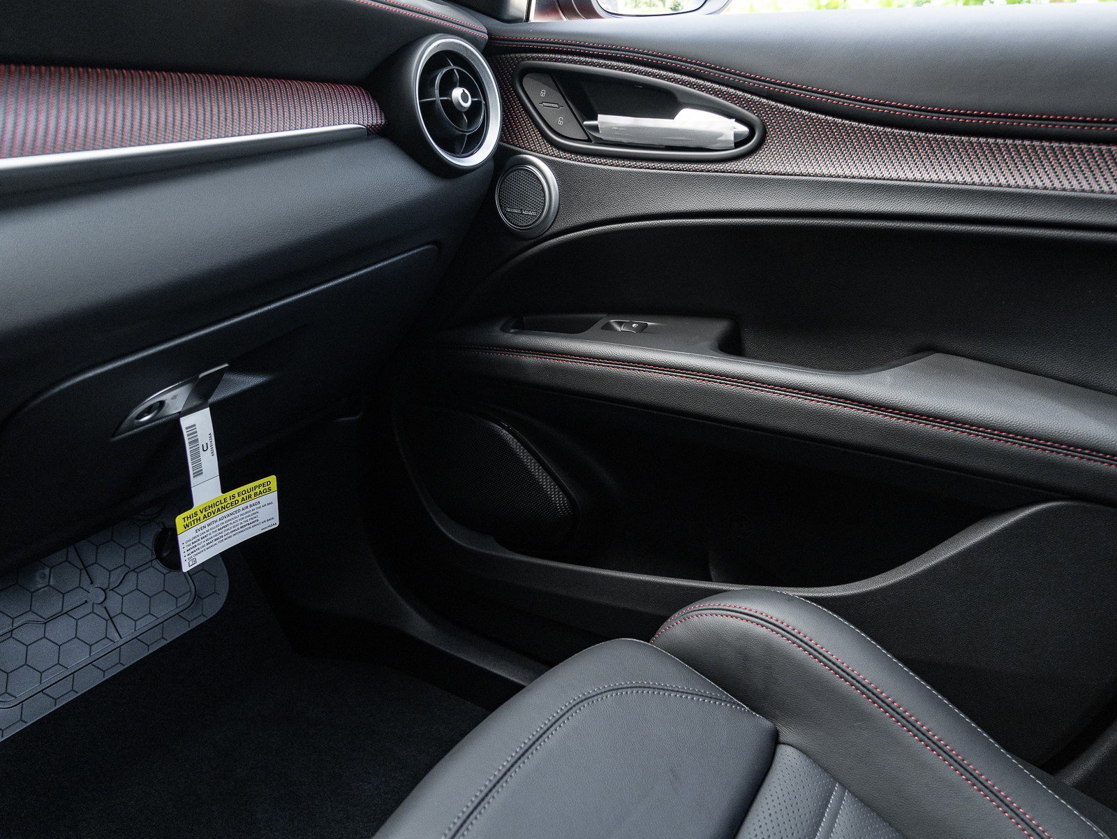 New 2024 Alfa Romeo Stelvio Quadrifoglio image 40