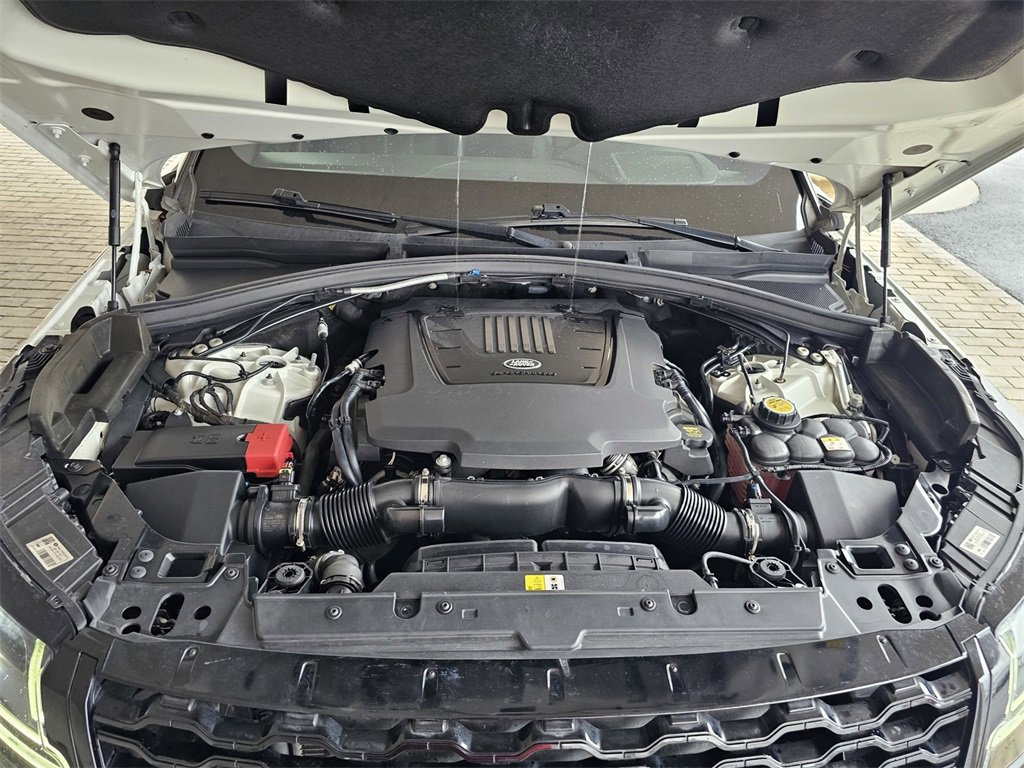 Used 2019 Land Rover Range Rover Velar R-Dynamic SE image 26