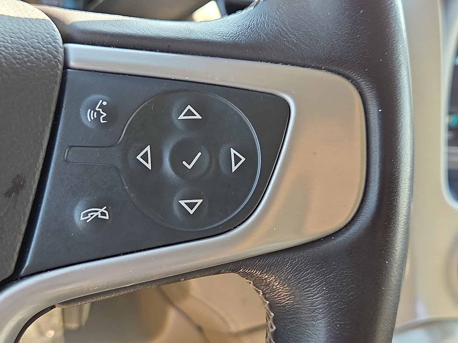 Used 2019 GMC Yukon SLT w/ HD Trailering Package AWD/4WD image 22