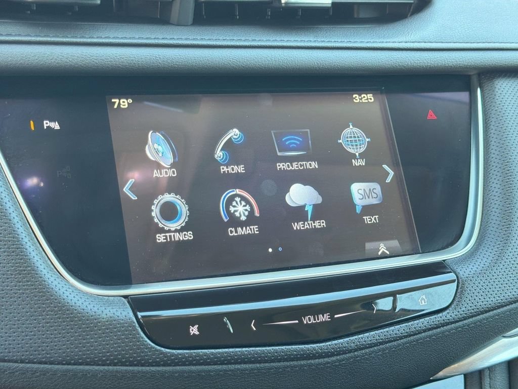 Used 2017 Cadillac XT5 Luxury w/ Driver Awareness Package FWD image 16