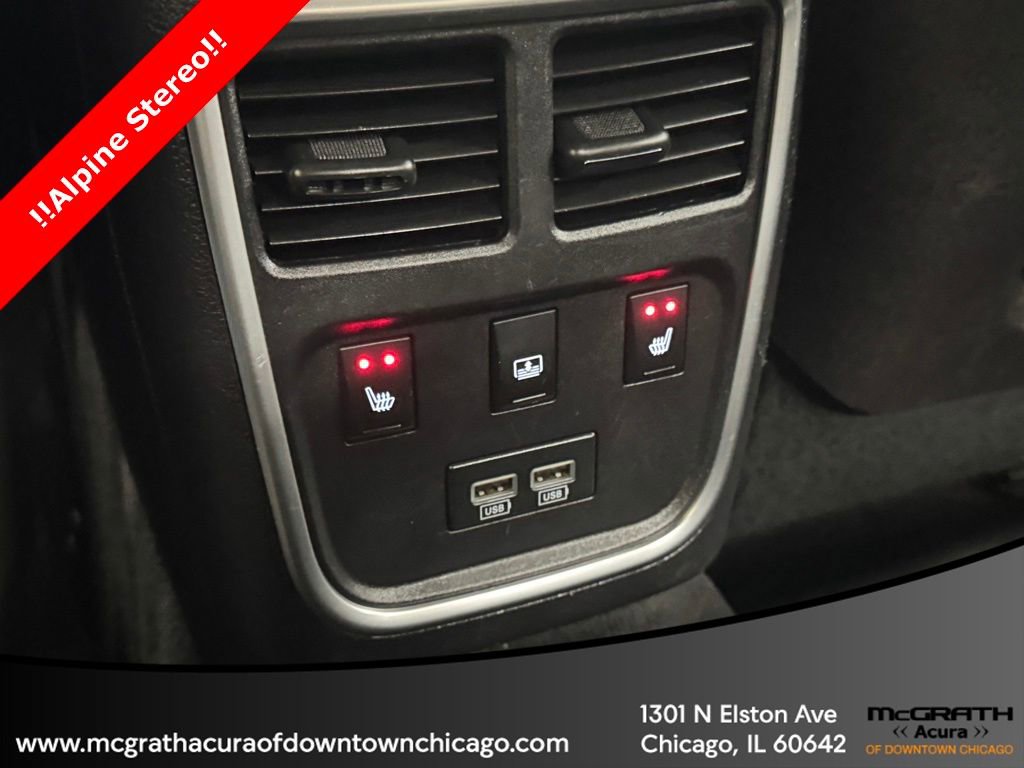 Used 2015 Chrysler 300 C image 29