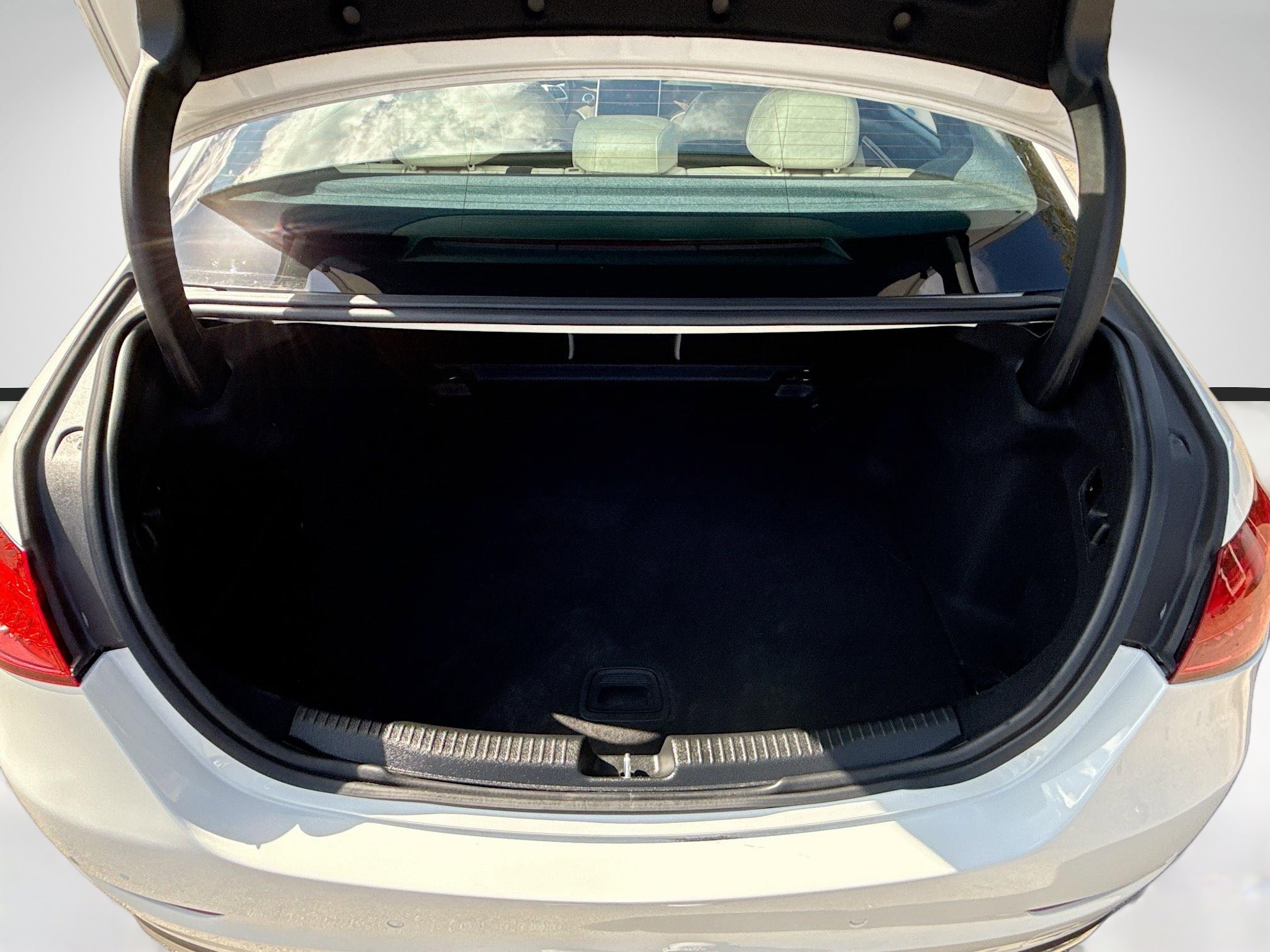 Used 2024 Mercedes-Benz C 300 Sedan image 26