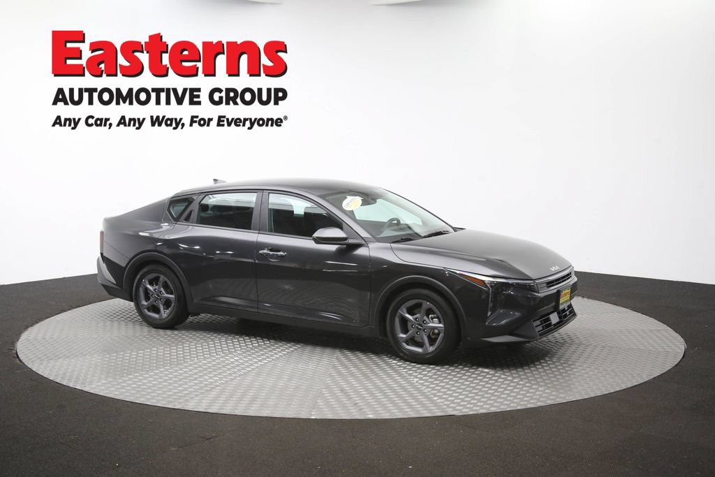 Used 2025 Kia K4 FWD image 46