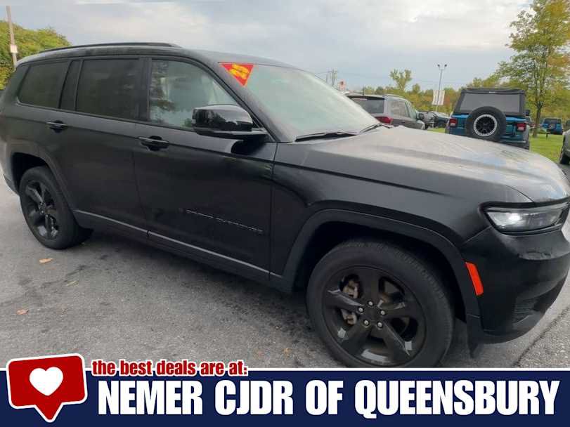 Used 2023 Jeep Grand Cherokee L Laredo AWD/4WD image 2