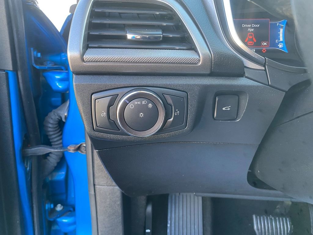 Used 2019 Ford Fusion SE image 14