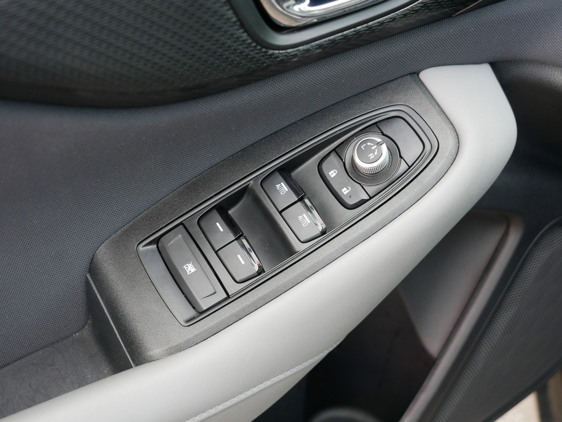 Certified 2025 Subaru Outback Premium AWD/4WD image 19