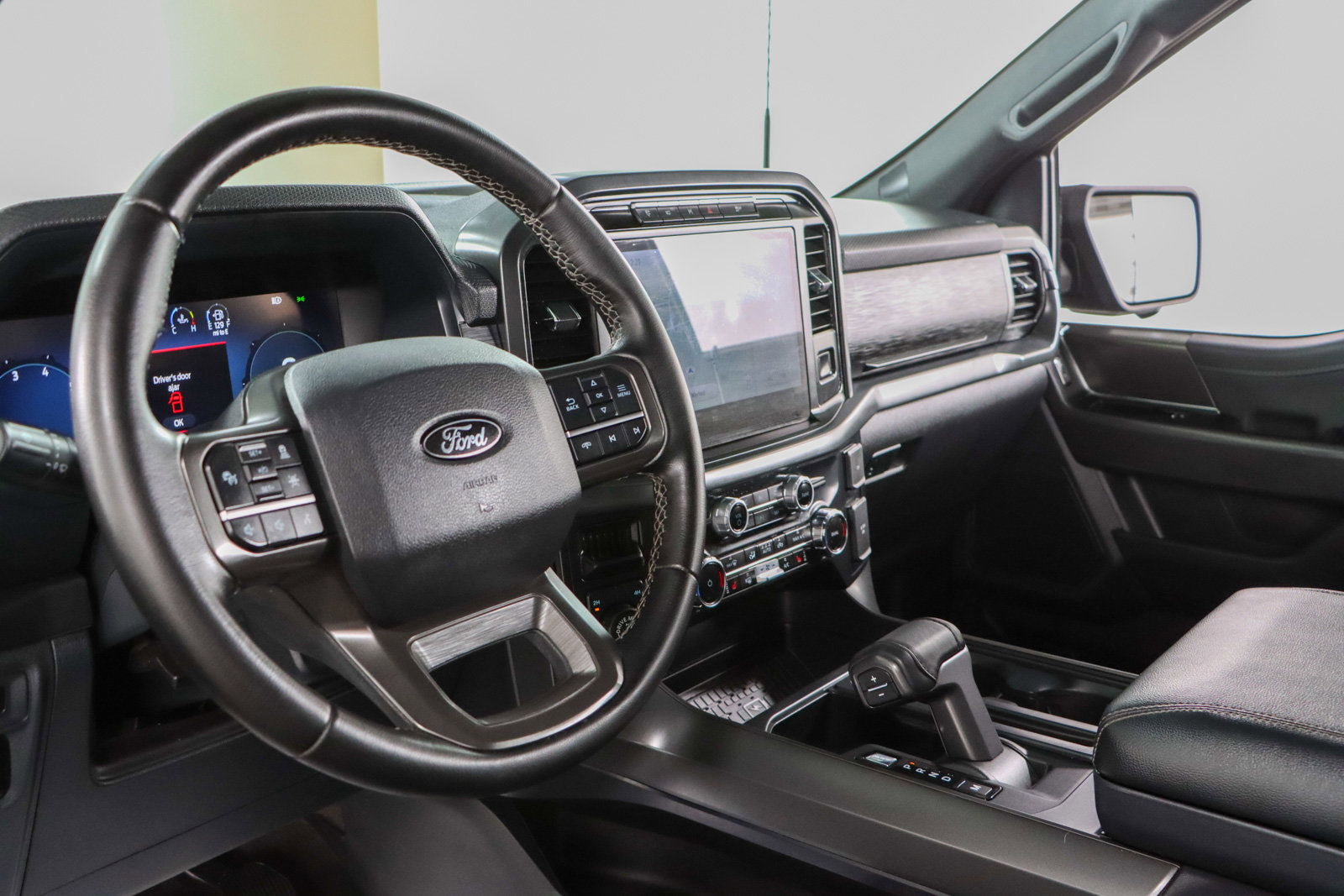 Used 2024 Ford F150 XLT w/ Equipment Group 302A MID image 24