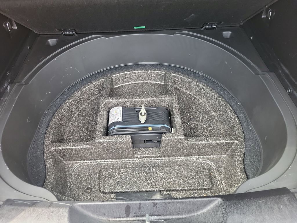 Used 2016 Jeep Cherokee Latitude FWD image 37