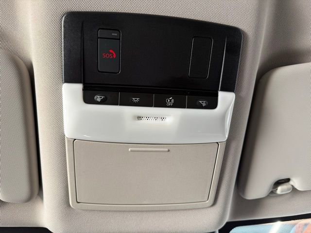 Used 2025 Nissan Rogue SV image 18