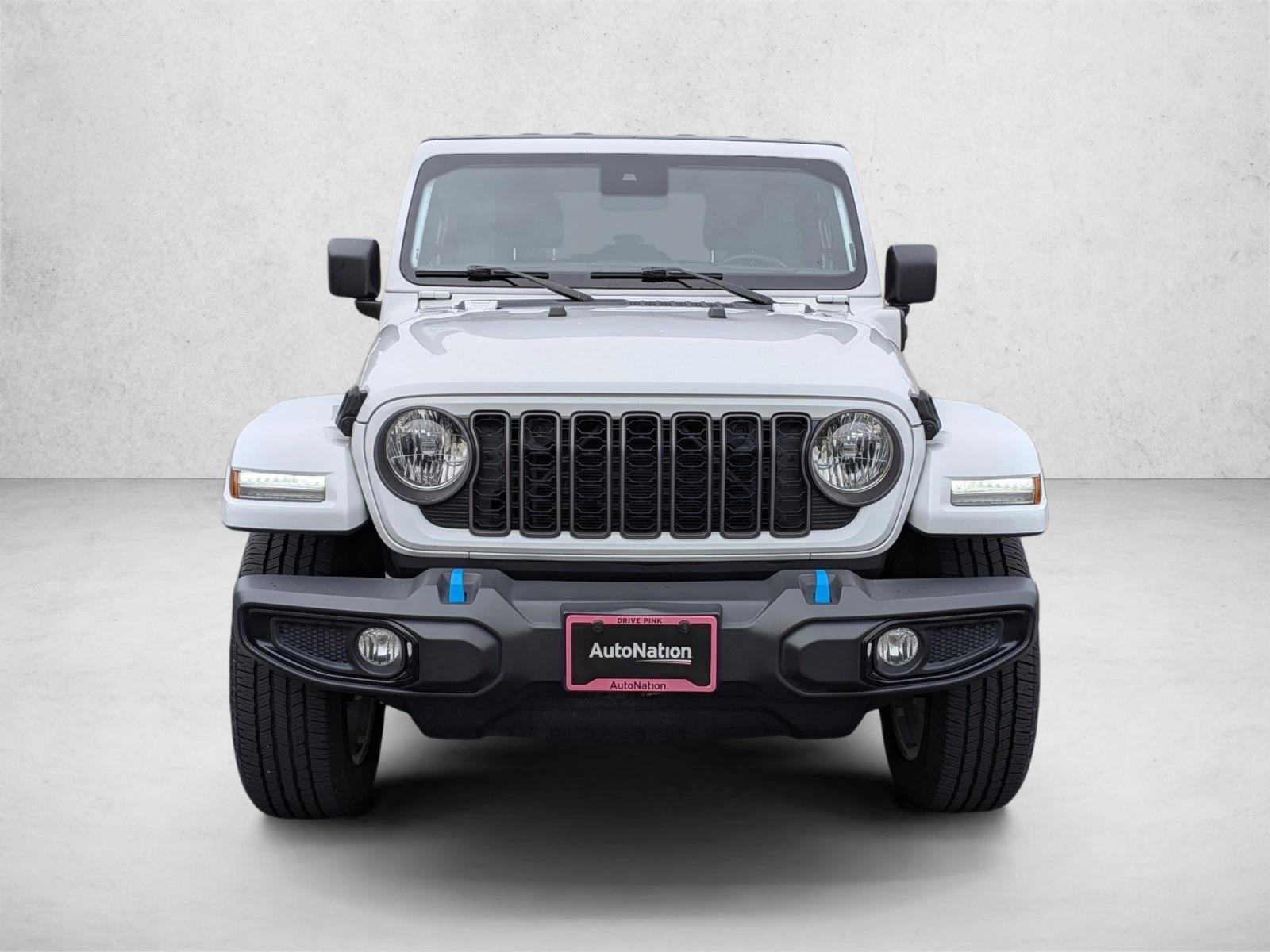 Used 2024 Jeep Wrangler Unlimited AWD/4WD image 2
