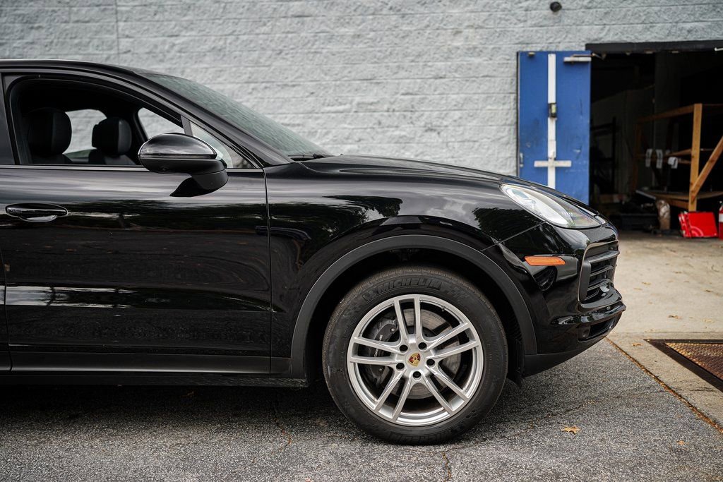 Used 2023 Porsche Cayenne Coupe w/ Premium Package image 17