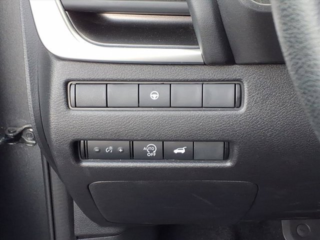 Used 2024 Nissan Rogue SV image 21