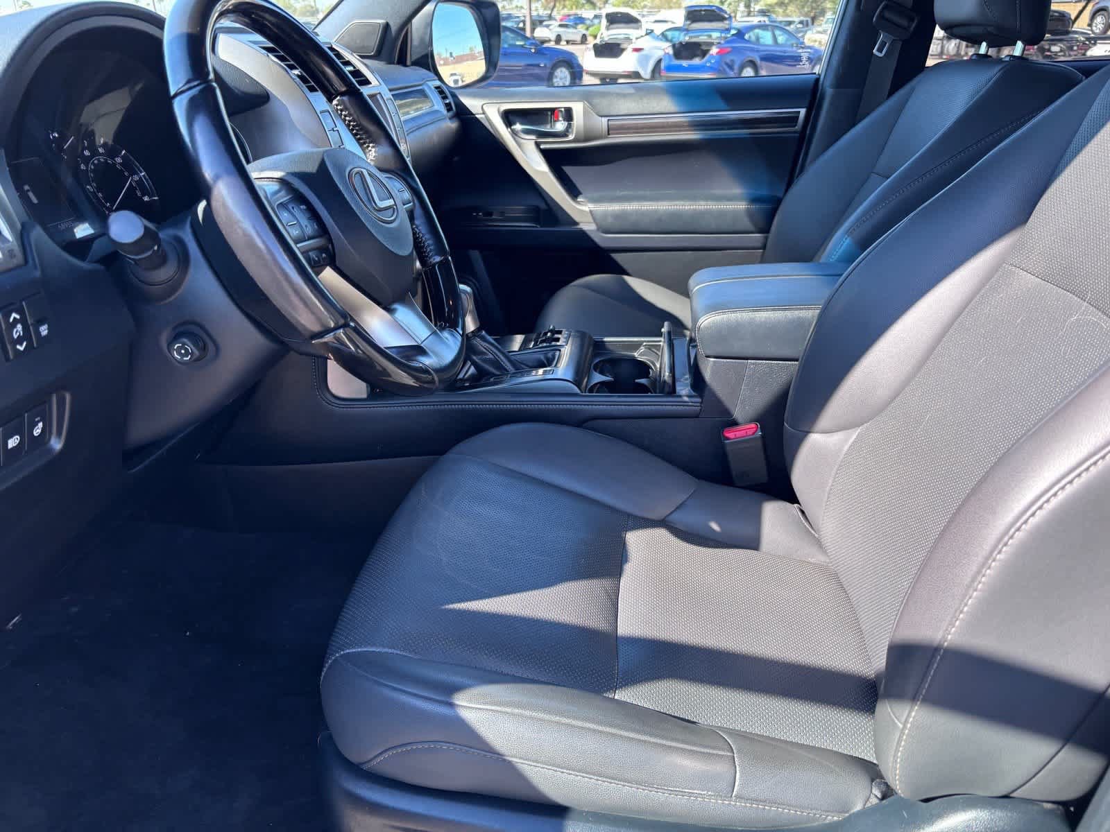Used 2021 Lexus GX 460 Premium w/ Accessory Package AWD/4WD image 11