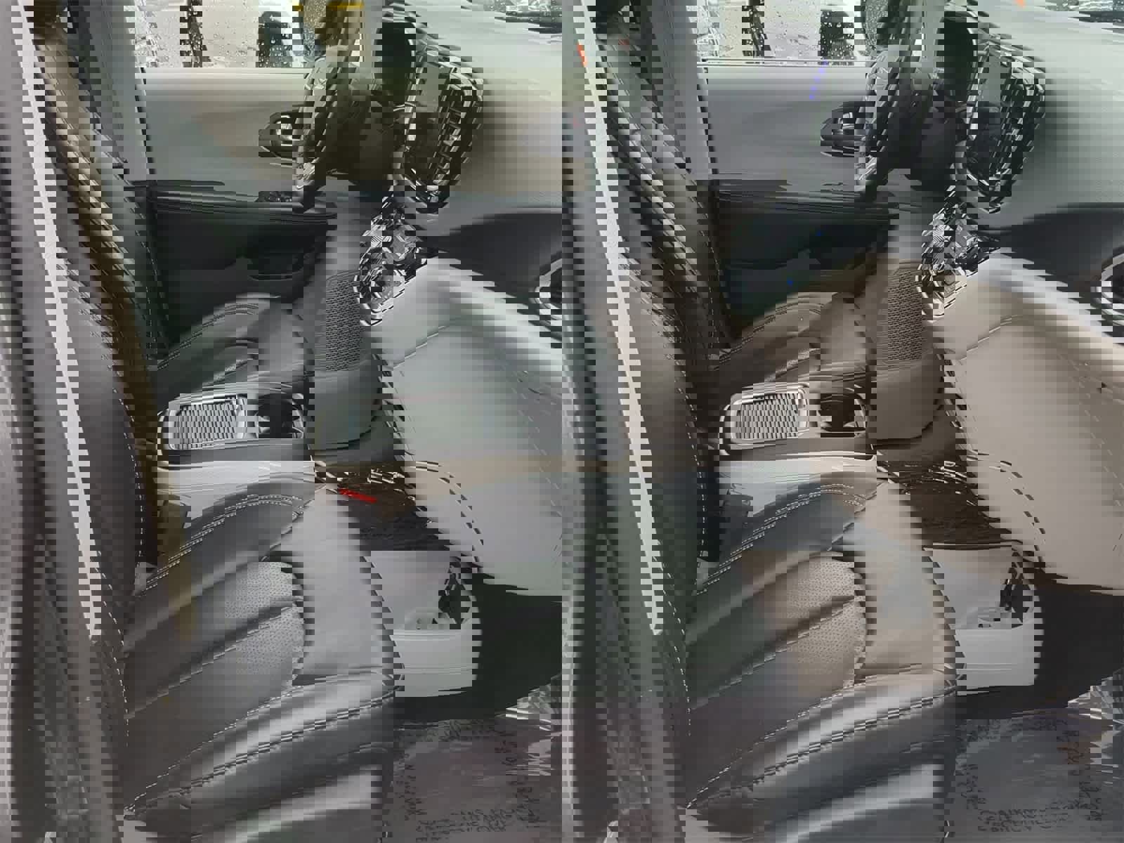 Certified 2023 Chrysler Pacifica Touring-L image 21