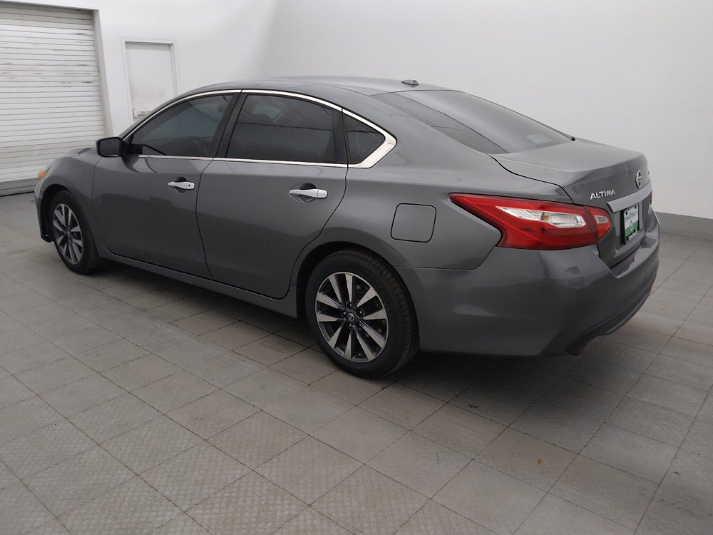 Used 2017 Nissan Altima 2.5 SV FWD image 3