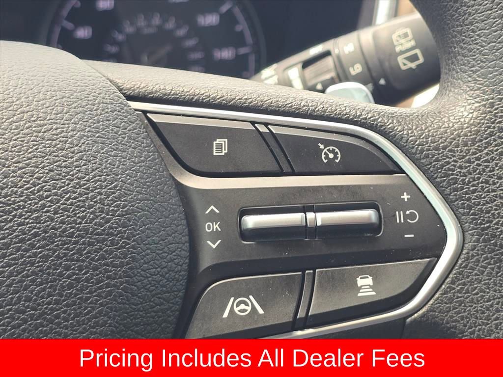 Used 2022 Hyundai Santa Fe SEL FWD image 16