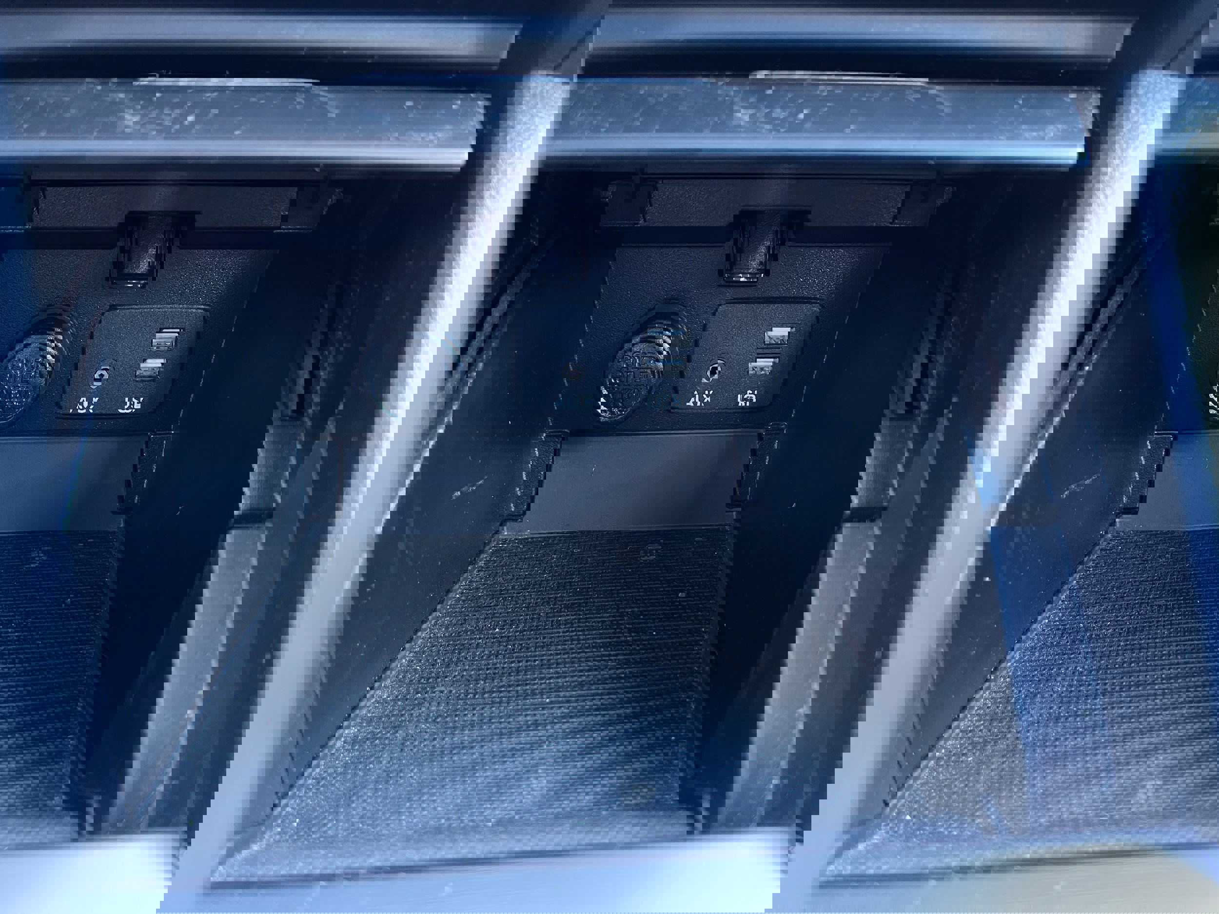 Used 2016 Subaru Legacy 3.6R Limited image 15