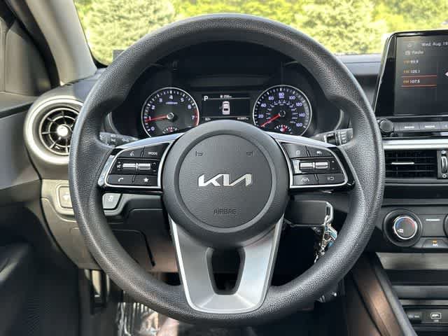 Used 2024 Kia Forte LXS w/ LXS Technology Package FWD image 7