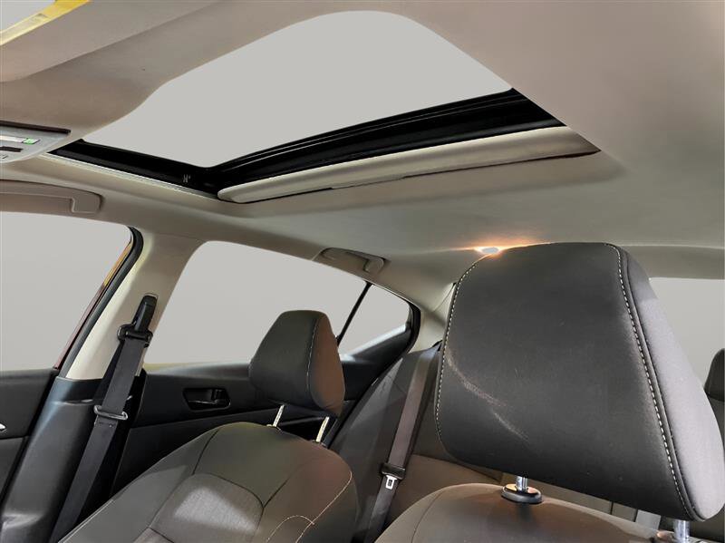 Used 2023 Nissan Altima 2.5 SV w/ SV Premium Package image 18