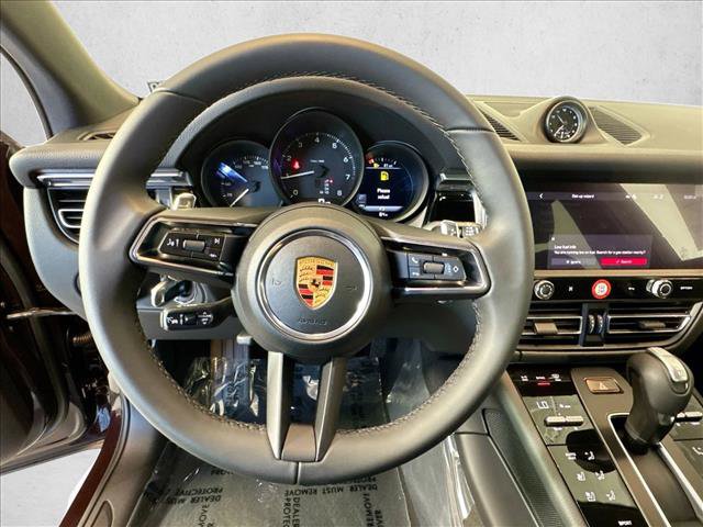 Used 2026 Porsche Macan AWD/4WD image 14