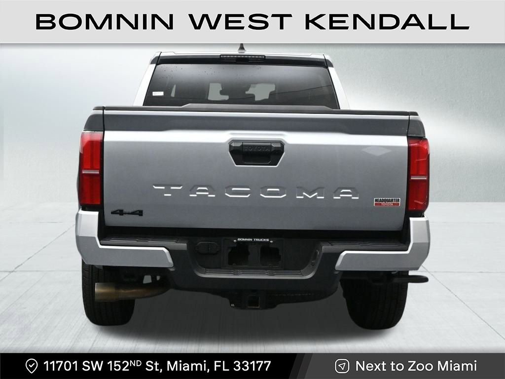 Used 2024 Toyota Tacoma TRD Sport image 4