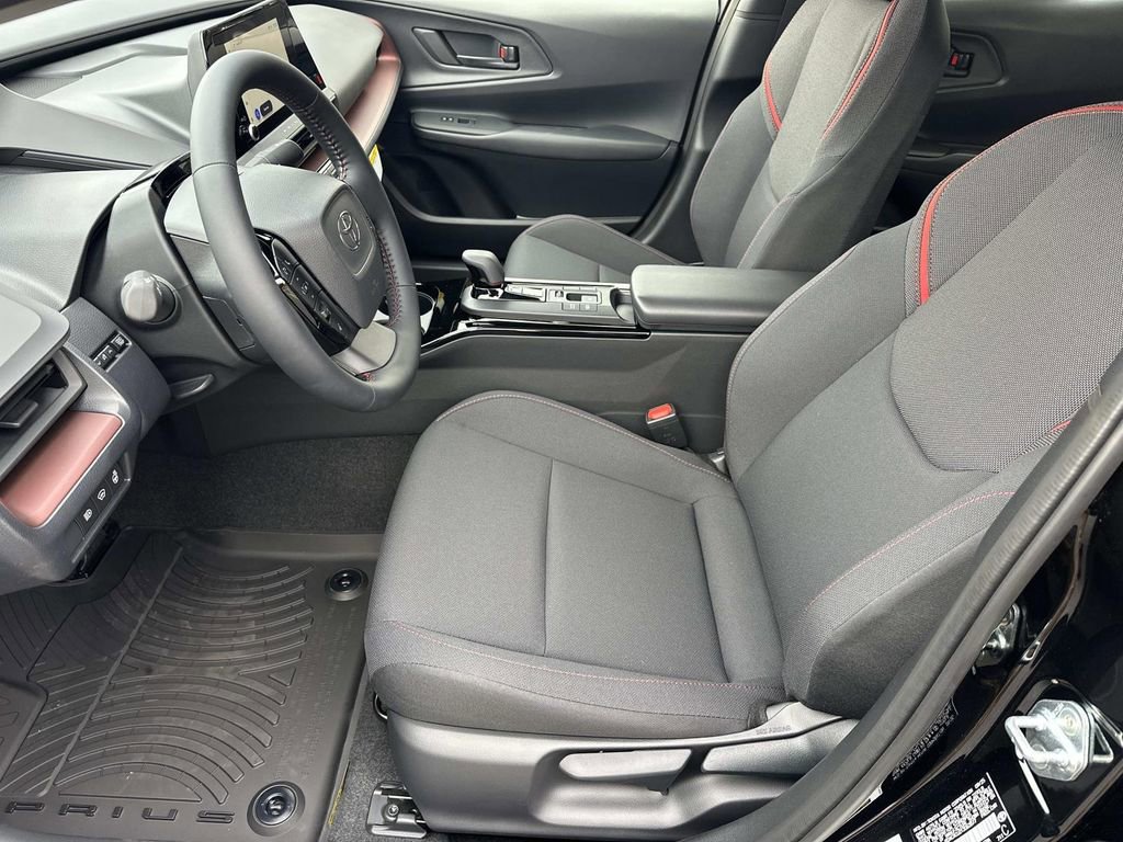 New 2026 Toyota Prius Plug-In Hybrid FWD image 17